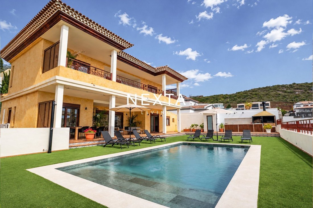 Chalet in Costa Adeje, Adeje, Canary Islands 2 - 18091399