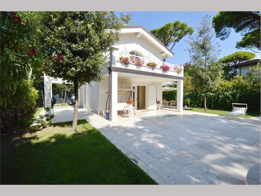 Villa in Center, Forte dei Marmi, Tuscany 1 - 18100735