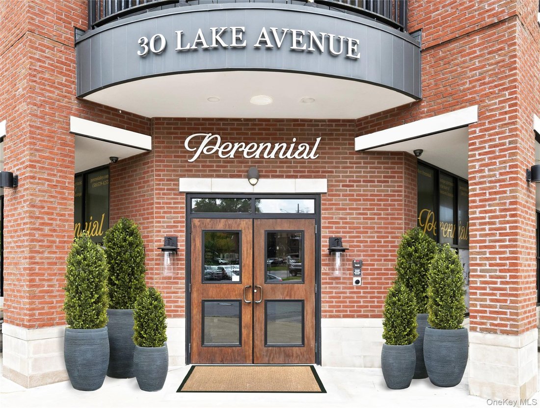 Condo in Saratoga Springs, New York, United States 1 - 18094460