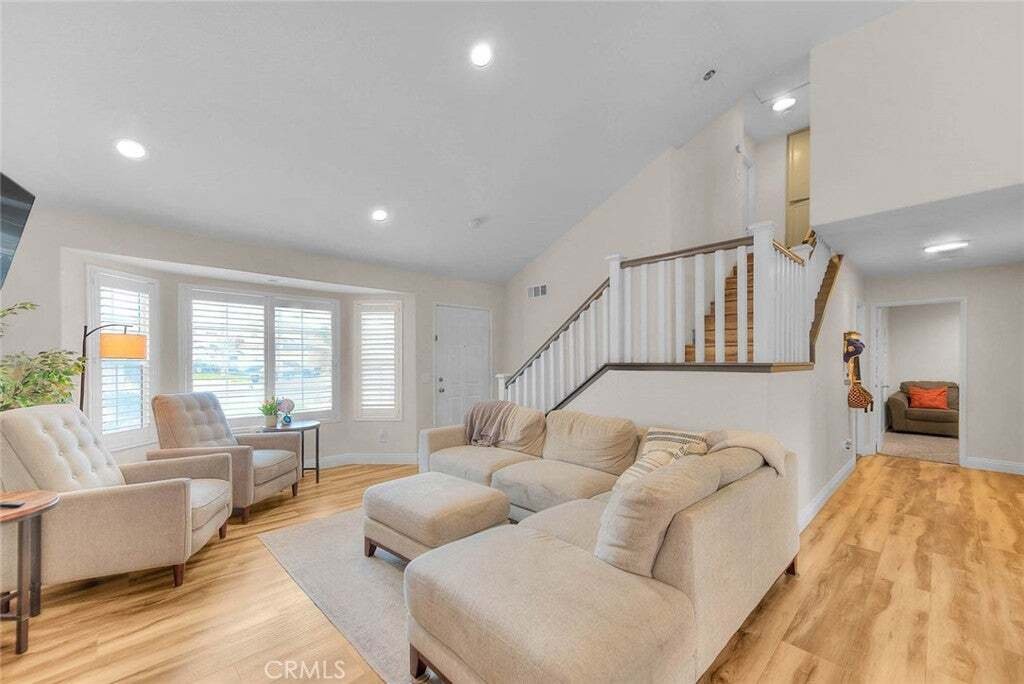 House in Chino, California, United States 4 - 18094648
