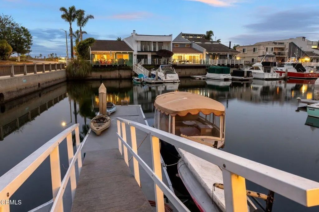 Condo in Oxnard, California, United States 2 - 18106287