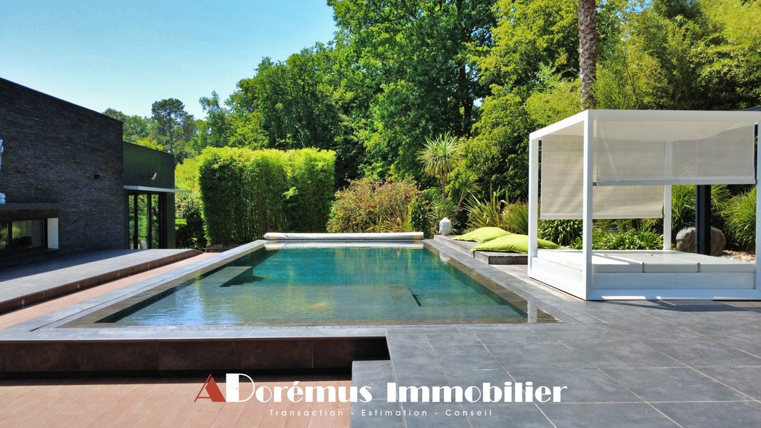 Villa in Bouliac, Nouvelle-Aquitaine, France 2 - 16130205
