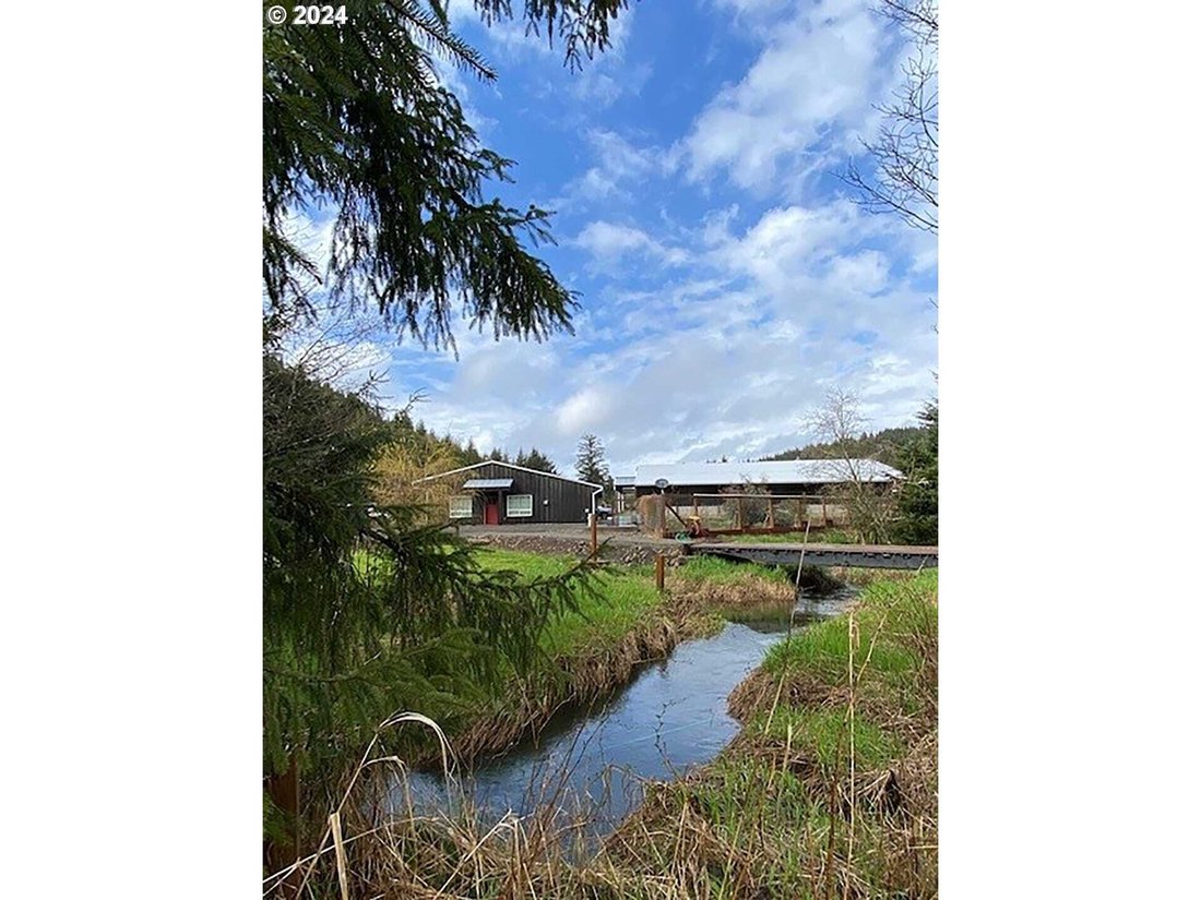 House in Tillamook, Oregon, United States 2 - 18095236