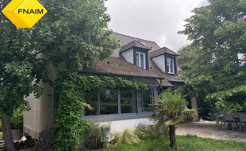 House in Longpont-sur-Orge, Ile-de-France, France 1