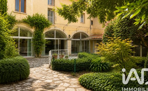 House in Centre Ville, Carpentras, France 1