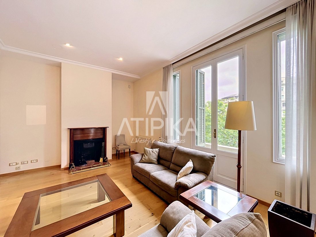 Apartment in Eixample, Barcelona, Spain 5 - 18096432