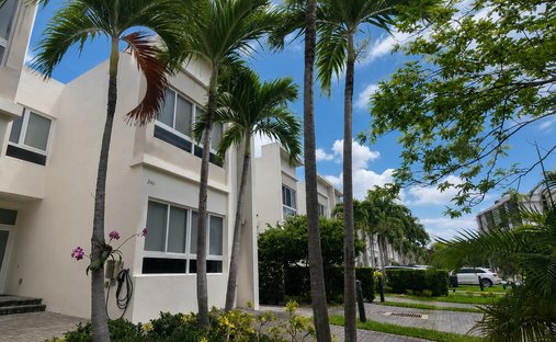 Casa en North Miami Beach, Florida, Estados Unidos 1