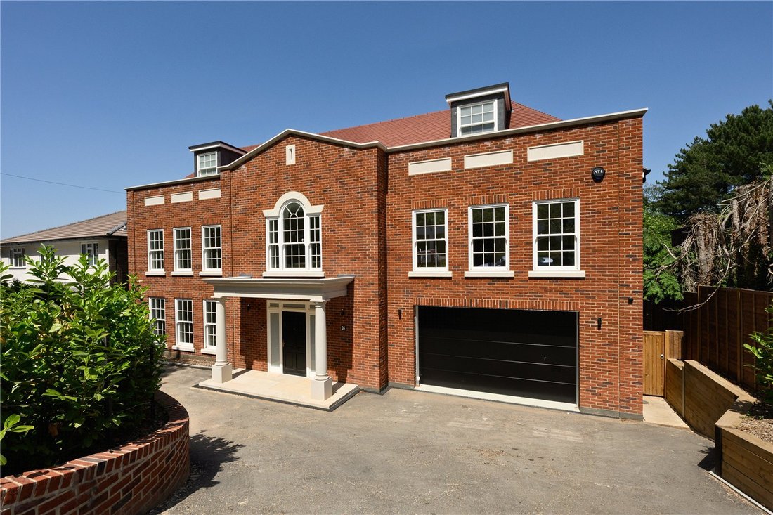 House in Esher, Elmbridge, England 1 - 18093555