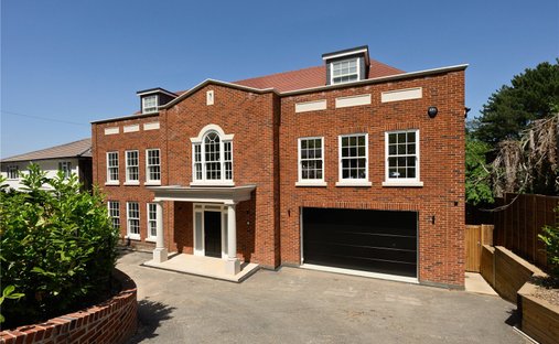 House in Esher, Elmbridge, England 1