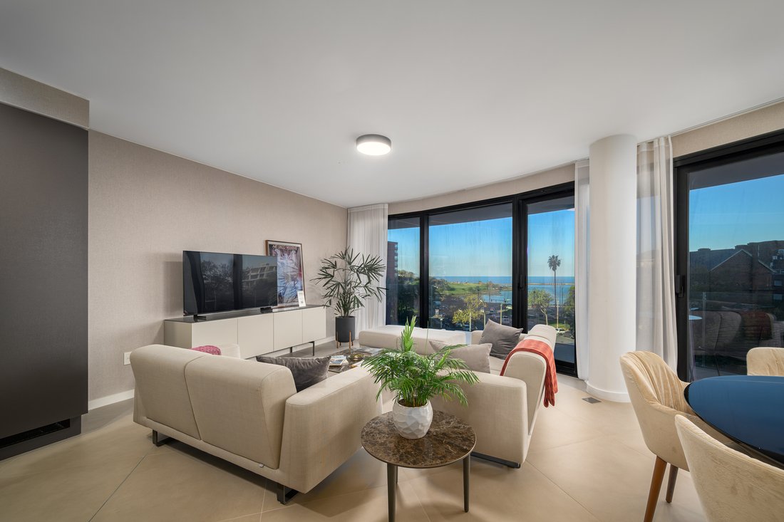 Apartment in Montevideo, Departamento de Montevideo, Uruguay 2 - 18090786