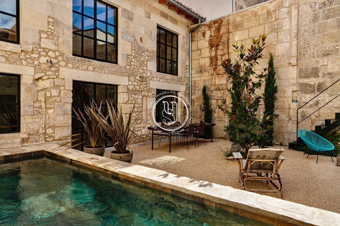Villa in Saint-Rémy-de-Provence, Provence-Alpes-Côte d'Azur, France 1 - 18093343