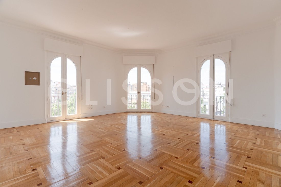 Apartment in Chamberi, Madrid, Spain 3 - 17071134