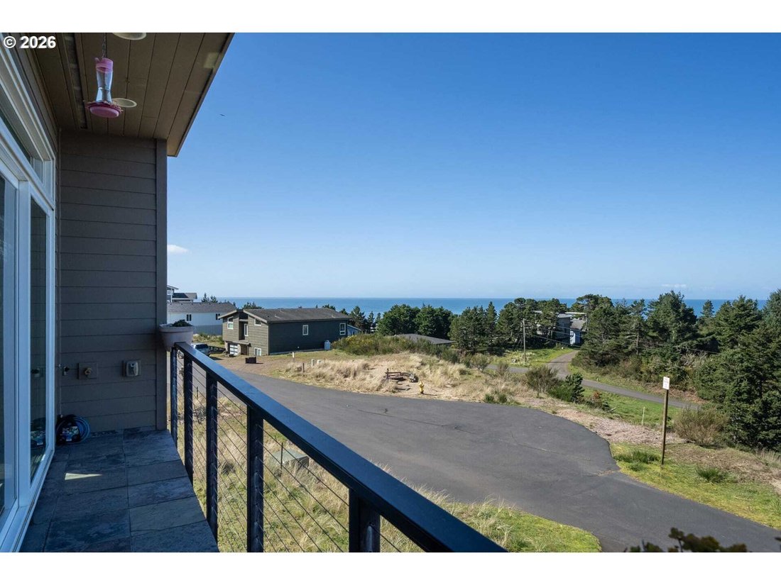 House in Tillamook, Oregon, United States 4 - 18095093