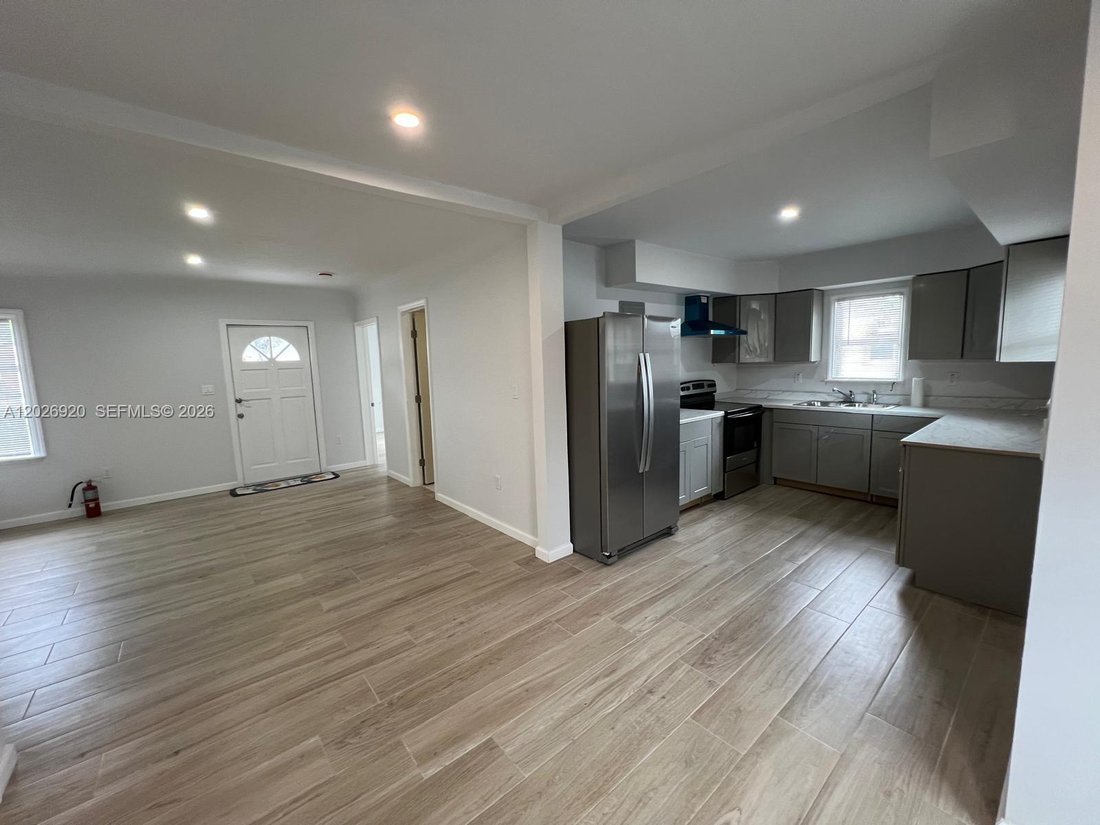House in Miami, Florida, United States 3 - 18098522