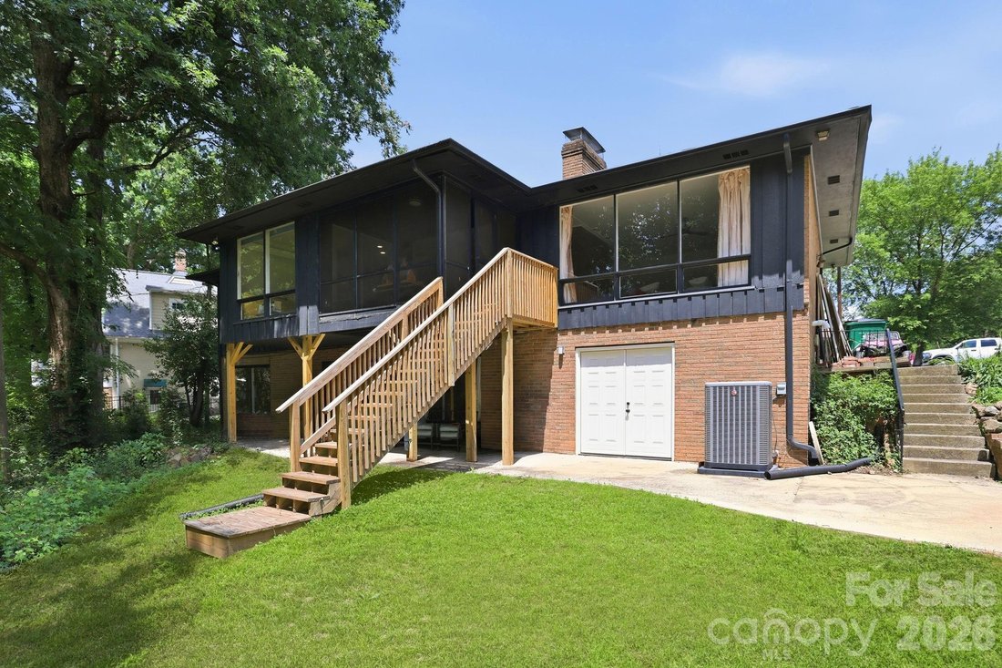 Land in Charlotte, North Carolina, United States 2 - 18098603