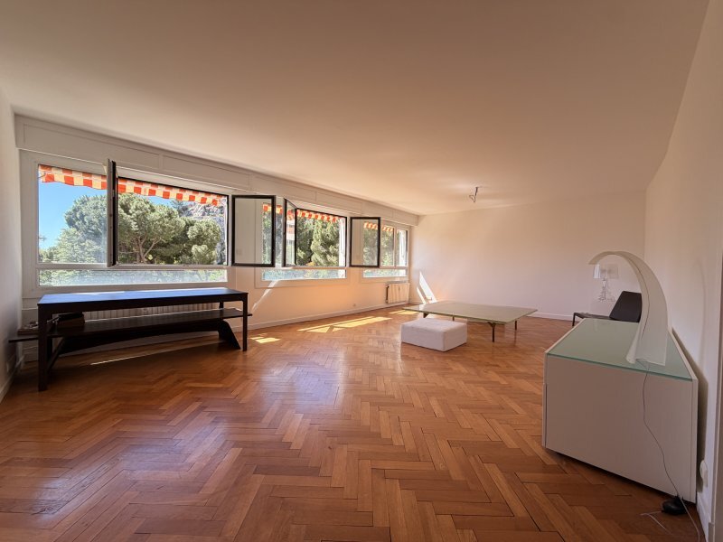 Apartment in Pointe Rouge, 8e Arrondissement, Marseille 1 - 18005670