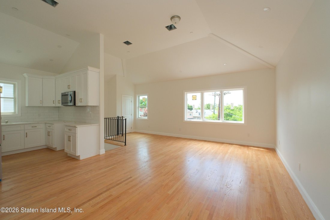 House in New York, New York, United States 4 - 18029150