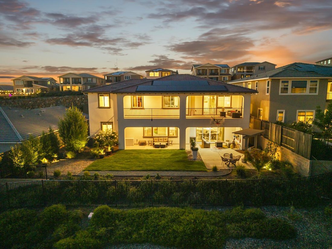 House in Folsom, California, United States 1 - 18099021