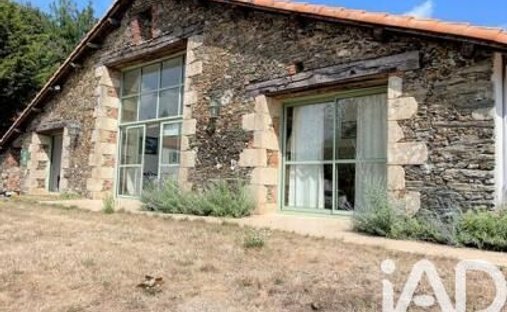 House in Le Girouard, Pays de la Loire, France 1