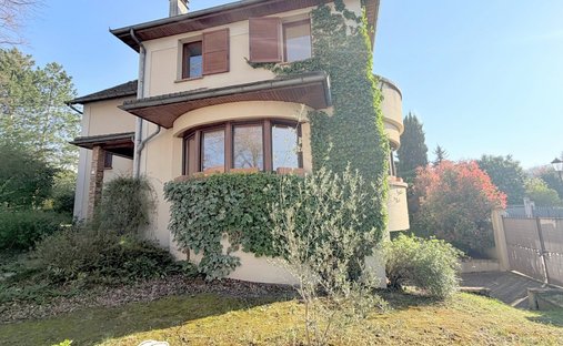 House in Centre Ville, Rueil-Malmaison, France 1