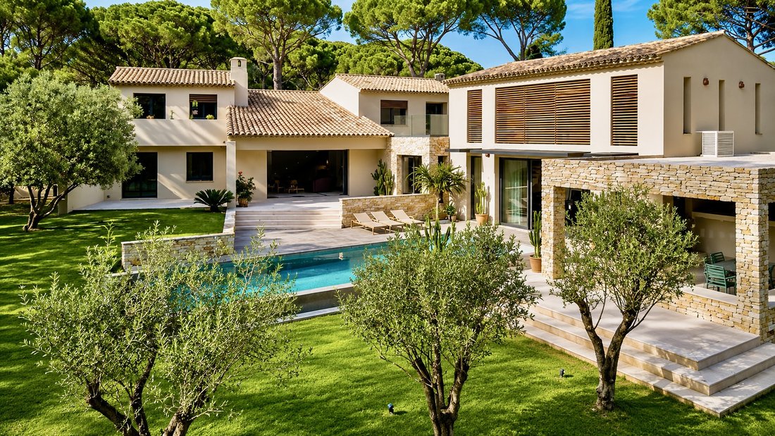 Villa in Le Dramont-Agay-Anthéor-Le Trayas, Saint-Raphaël, France 2 - 18044588