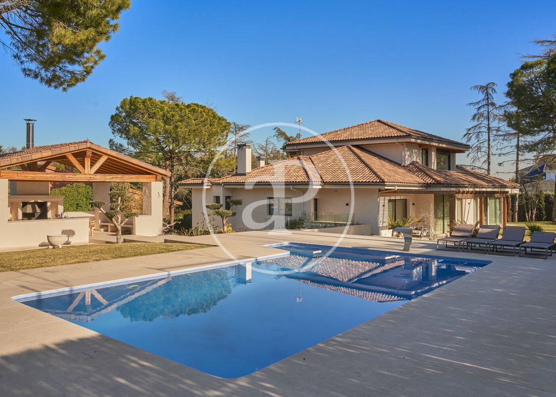 Villa in Boadilla del Monte, Autonome Gemeinschaft Madrid, Spanien 2 - 18098951
