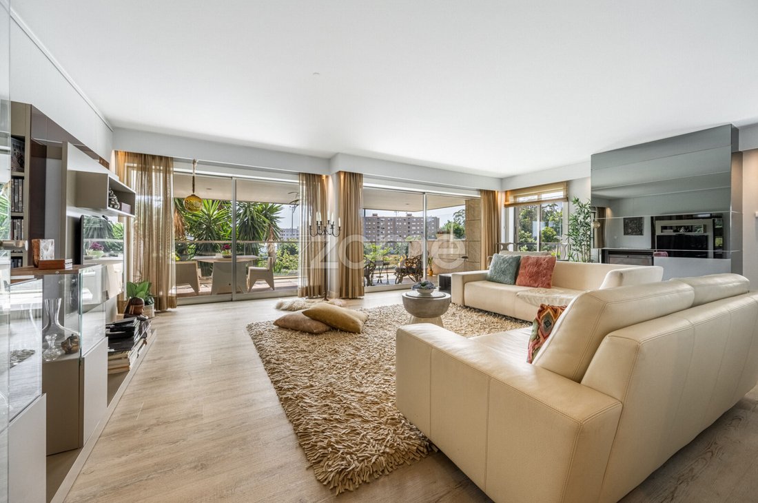 Apartment in Aldoar, Foz do Douro e Nevogilde, Porto District, Portugal 1 - 18097064
