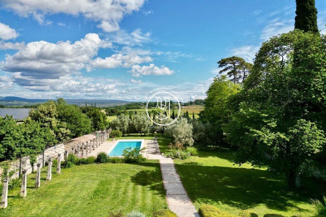 Villa in Uzès, Occitania, France 1 - 18093417