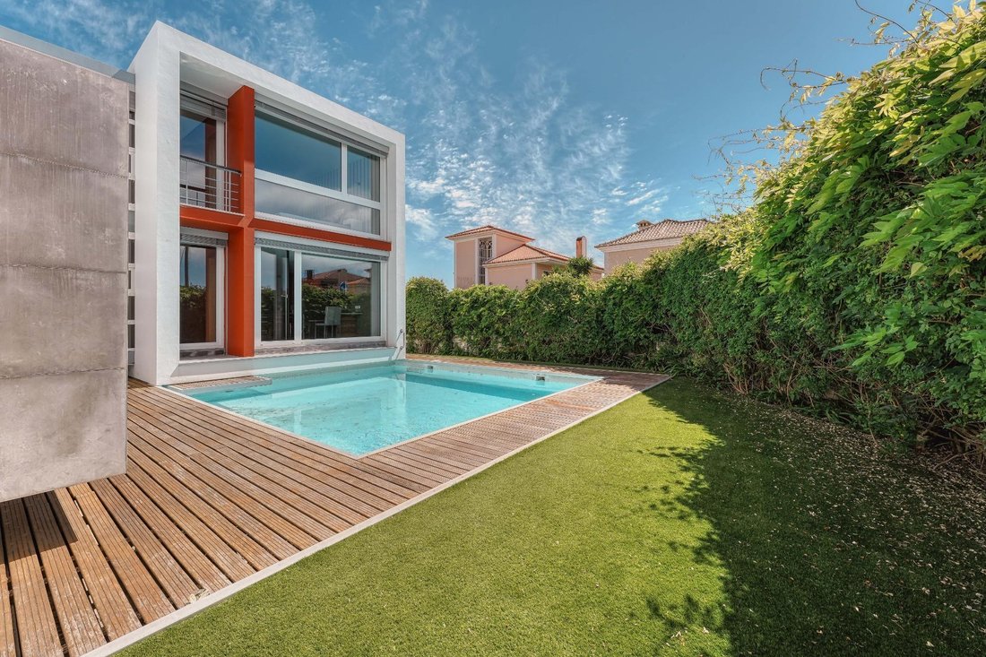 Villa in Carcavelos e Parede, Lisbon, Portugal 1 - 18098770