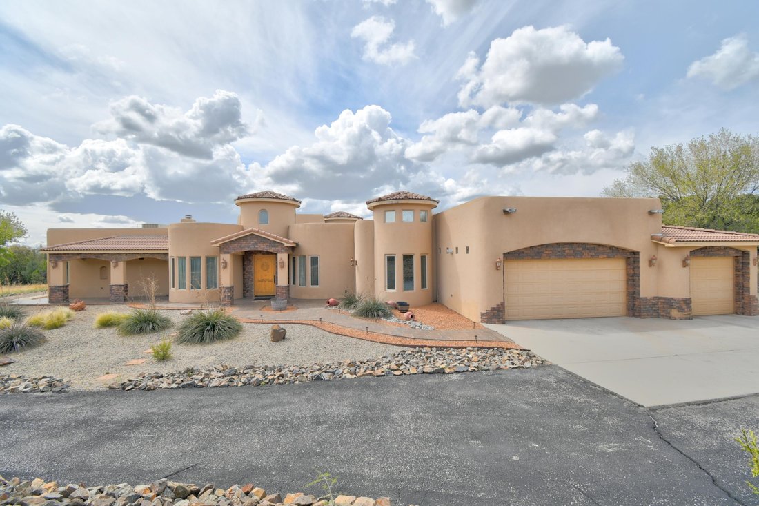 House in Tijeras, New Mexico, United States 1 - 18096039