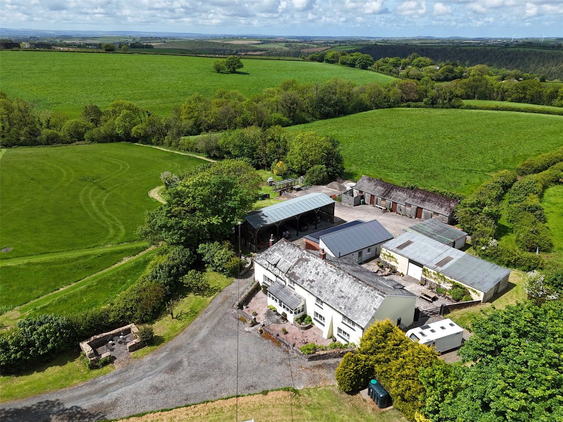 House in Broadwoodwidger, England 3 - 18098675