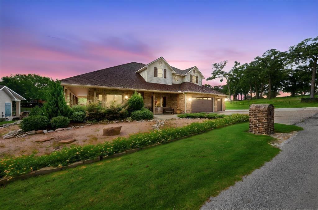 House in Tool, Texas, United States 1 - 18103097