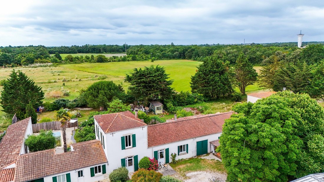 House in Saint-Pierre-d'Oléron, Nouvelle-Aquitaine, France 1 - 18094632
