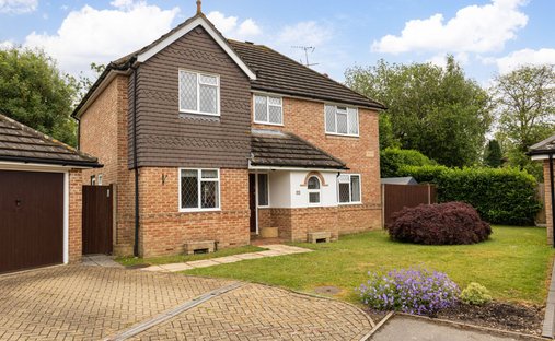 House in Crawley Down (Worth), Crawley Down, England 1