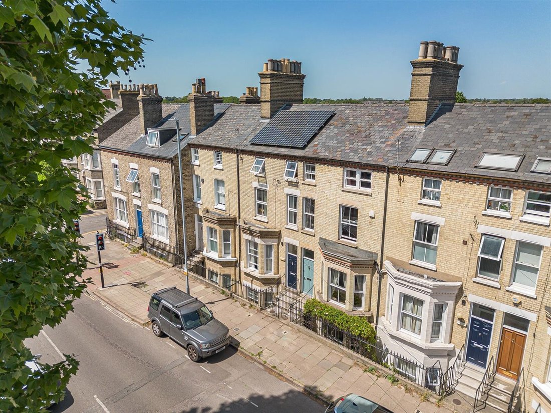 House in Cambridgeshire, England 1 - 18091347