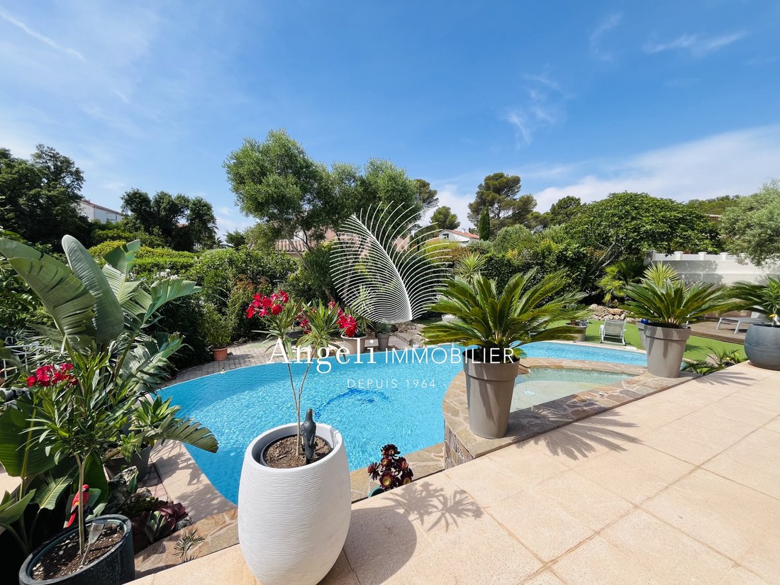 Villa in Frejus, Provence-Alpes-Côte d'Azur, France 2 - 17091848