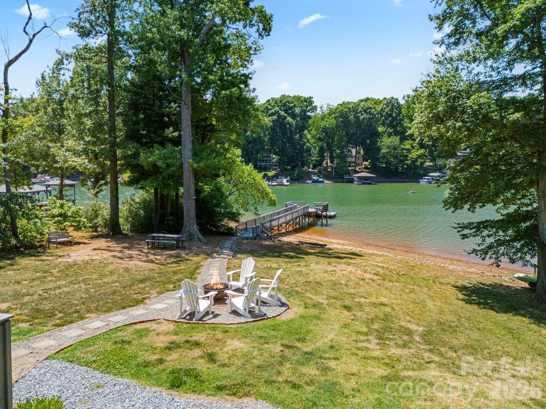 House in Mooresville, North Carolina, United States 2 - 18099220
