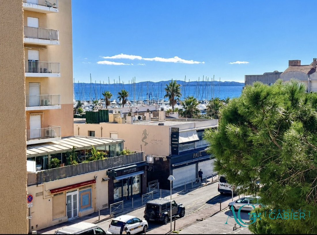 Apartment in Hyeres, Provence-Alpes-Côte d'Azur, France 3 - 16062011