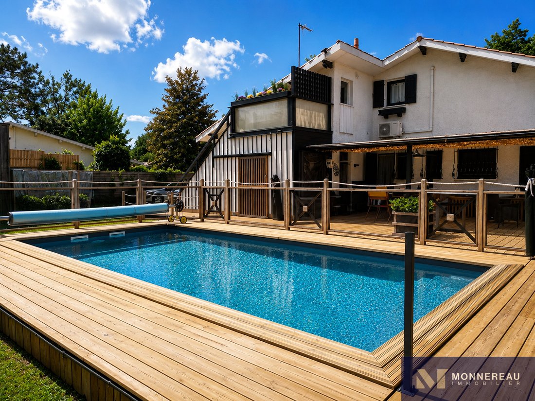 Villa in Nord Est, Andernos-les-Bains, France 2 - 18096072
