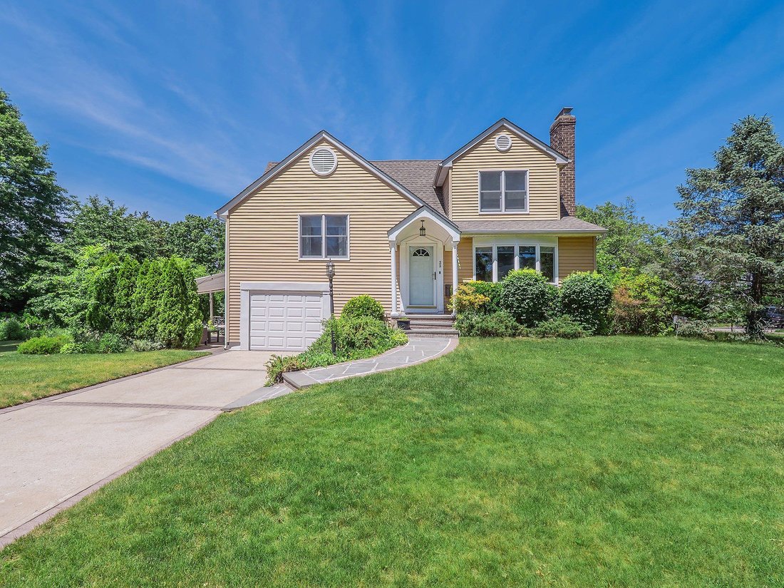 House in Port Washington, New York, United States 1 - 18094112