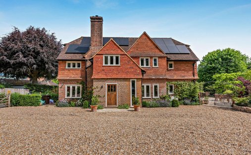 House in Almshouse Common, Beacon Hill, England 1