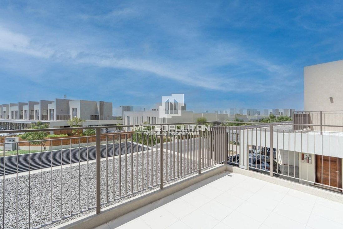 Villa in Madinat Al Mataar, Dubai, United Arab Emirates 1 - 18093895