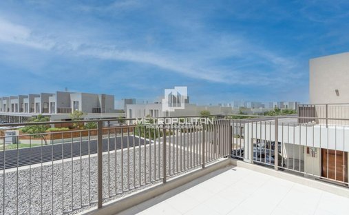 Villa in Madinat Al Mataar, Emirato di Dubai, Emirati Arabi Uniti 1