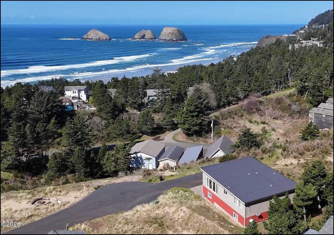 House in Tillamook, Oregon, United States 3 - 18095786