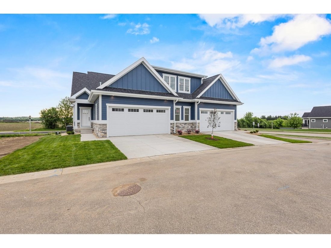 Townhouse in Waunakee, Wisconsin, United States 3 - 18094695