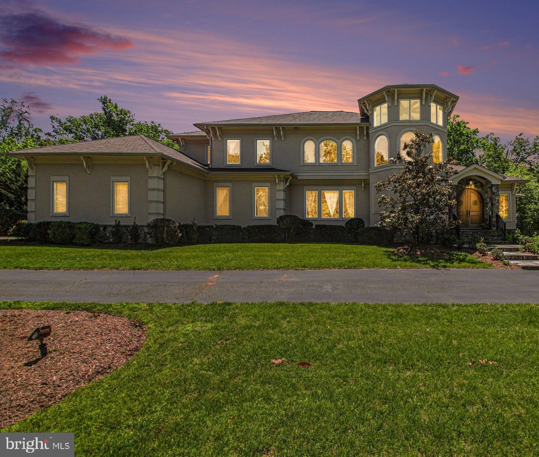 House in Lorton, Virginia, United States 1 - 18090892