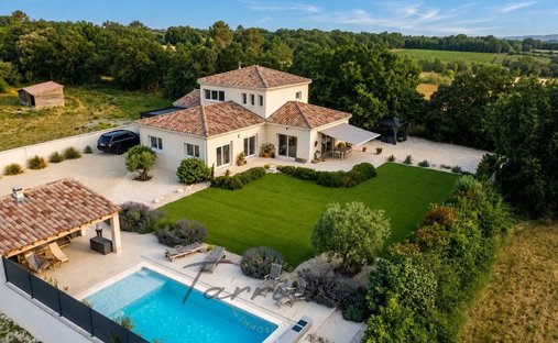 Villa in Alba-la-Romaine, Auvergne-Rhône-Alpes, France 1
