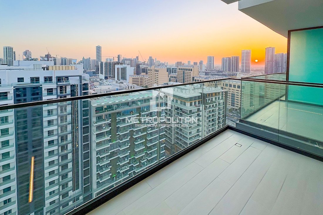 Apartment in JVC / Jumeirah Village Circle, Dubai, United Arab Emirates 1 - 18093900