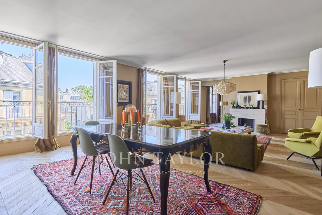 Apartment in Ecole Militaire, Paris 7e Arrondissement, Paris 4 - 18106579