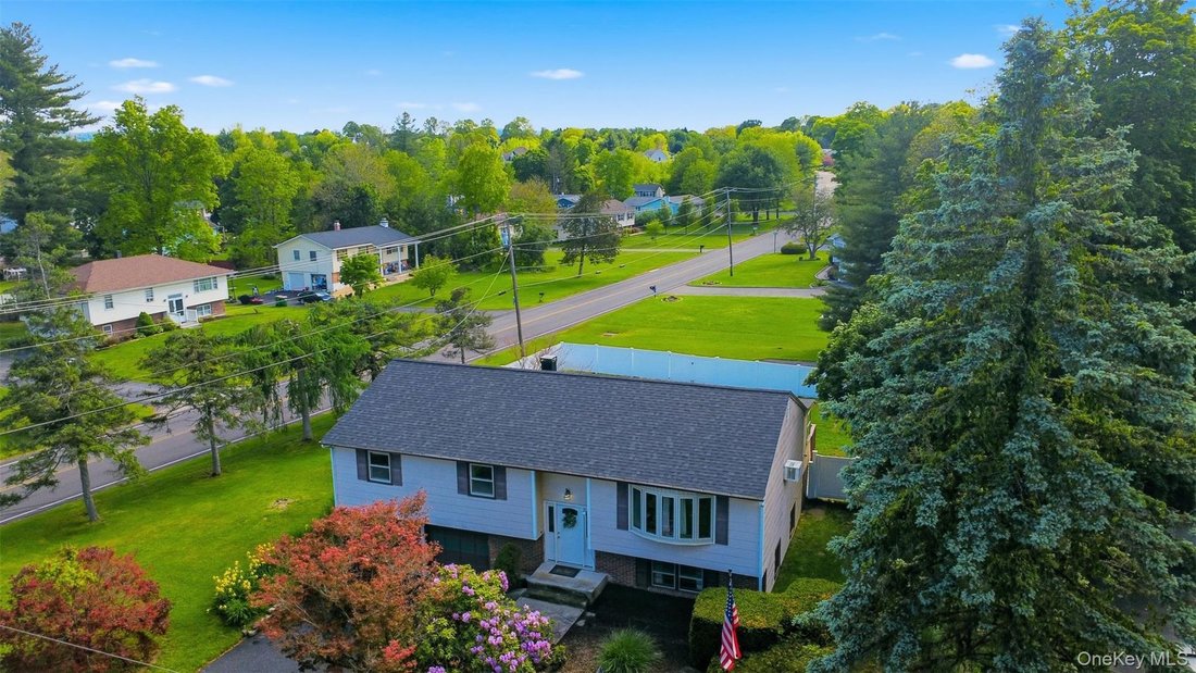 House in Wappingers Falls, New York, United States 2 - 18010022